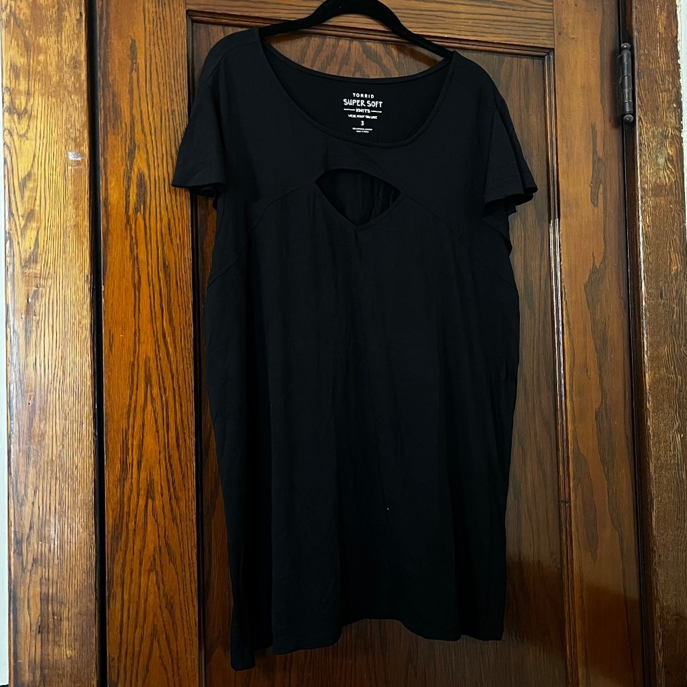 Torrid Peek-a-Boo Flutter Sleeve Tee